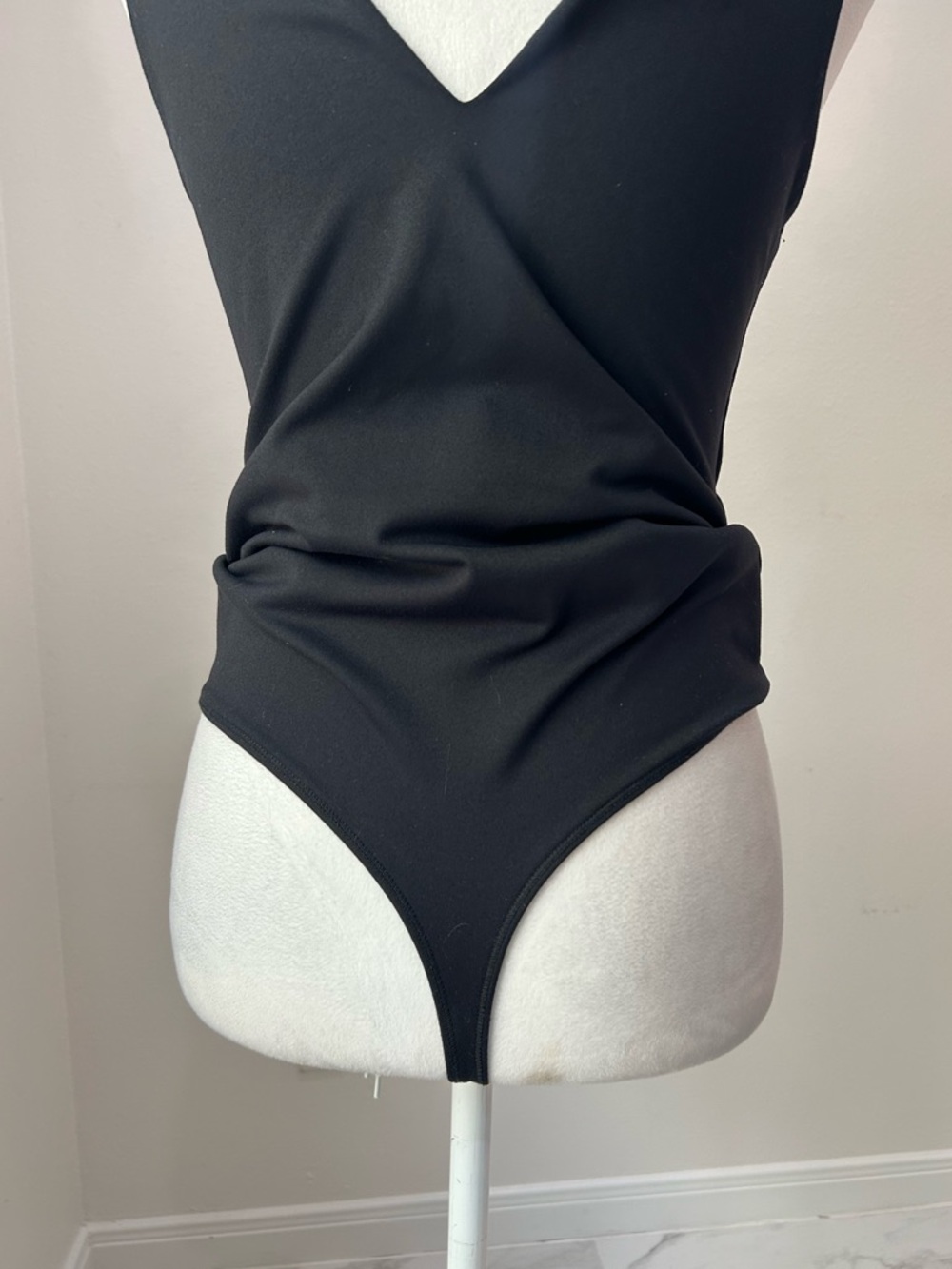 Abercrombie & Fitch V-Neck Black Sleeveless Bodysuit, Size M - Picture 6 of 6